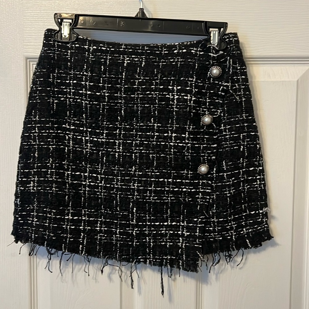 Plaid black skirt